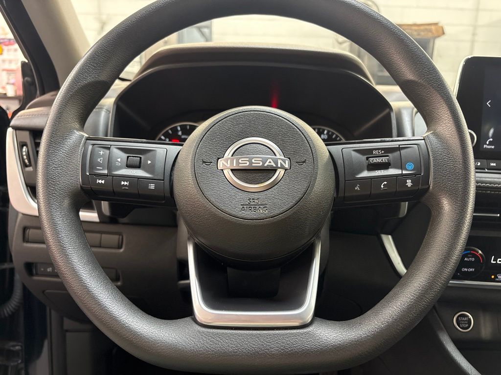 Thumbnail: 2023 Nissan Rogue - 12