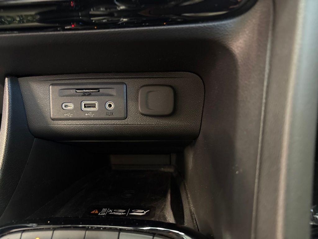 Thumbnail: 2022 Buick Encore GX - 32