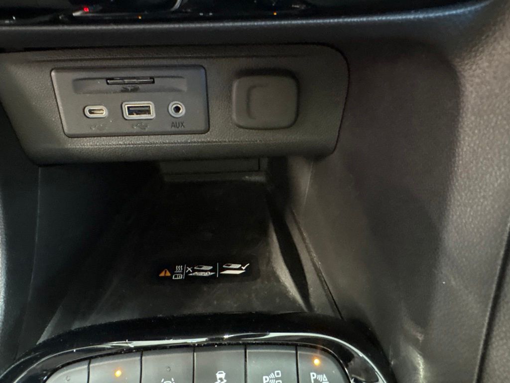 Thumbnail: 2022 Buick Encore GX - 33