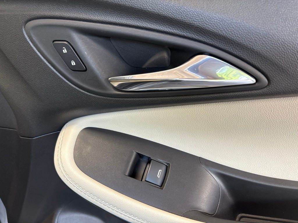 Thumbnail: 2022 Buick Encore GX - 46