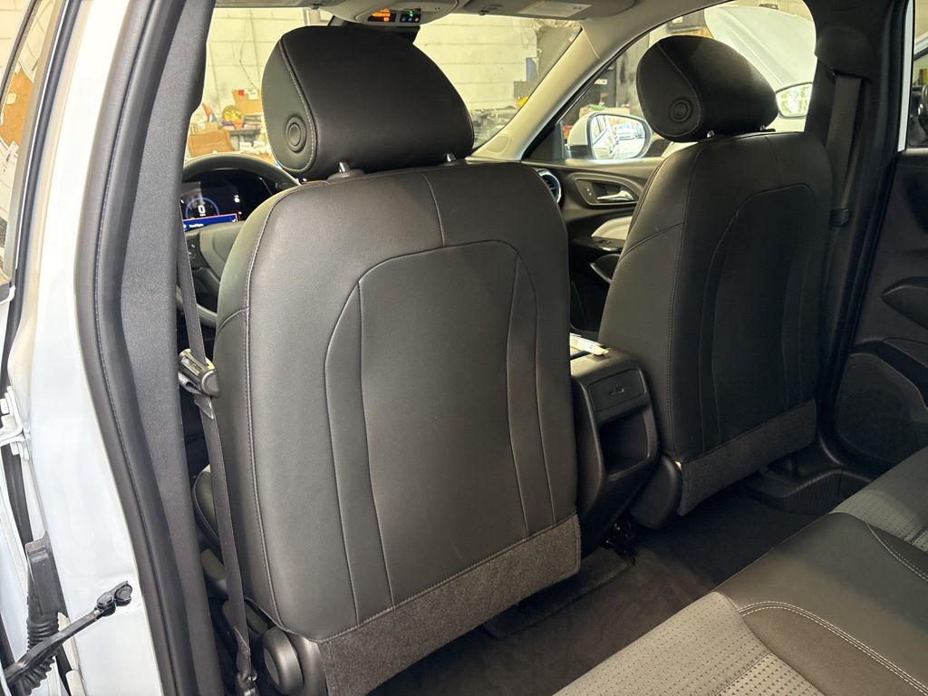Thumbnail: 2025 Chevrolet Trax - 33
