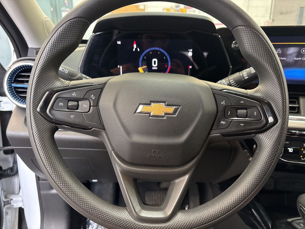 Thumbnail: 2025 Chevrolet Trax - 7