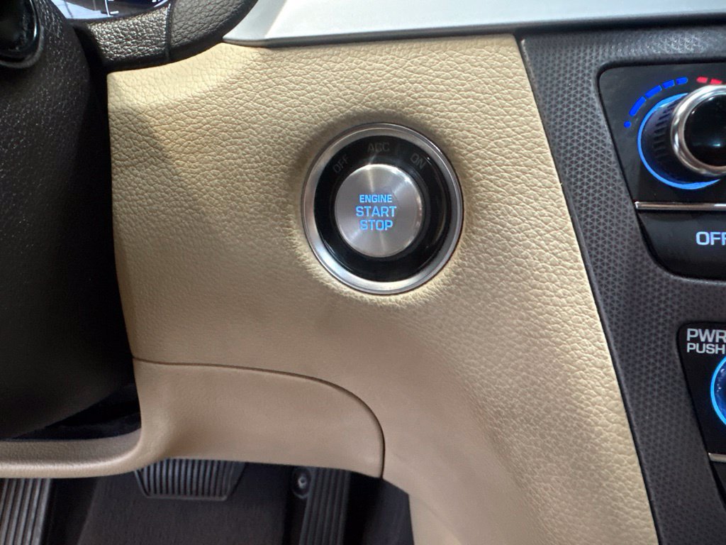 Thumbnail: 2015 Hyundai Genesis - 26