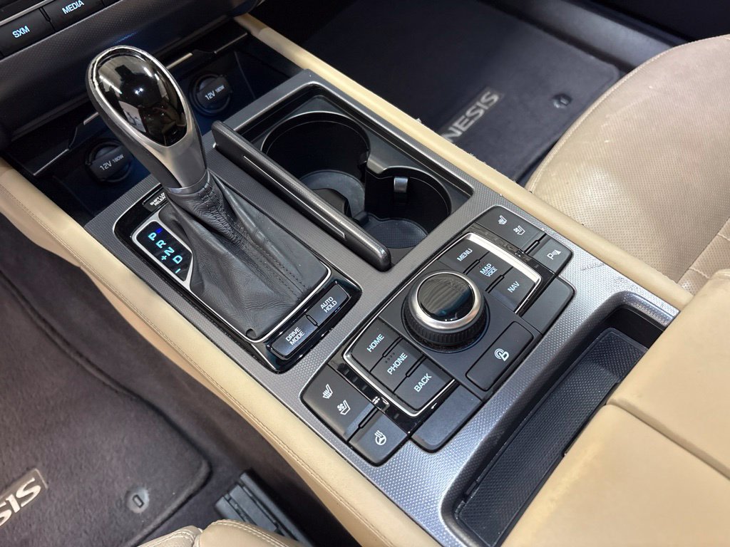 Thumbnail: 2015 Hyundai Genesis - 14