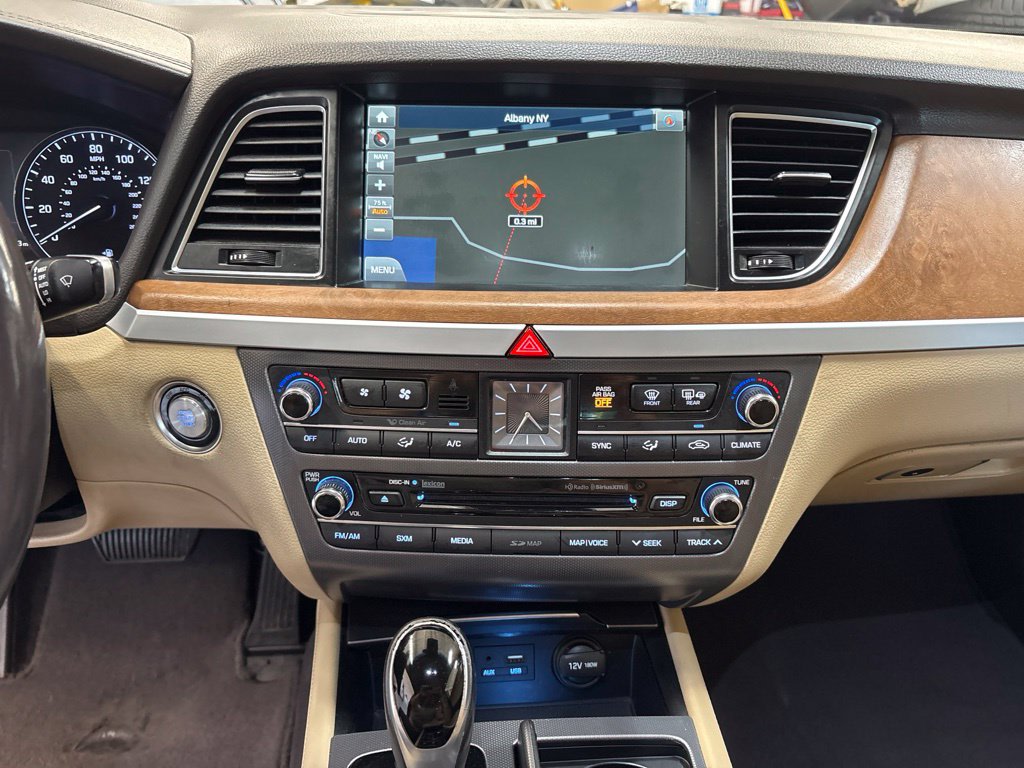 Thumbnail: 2015 Hyundai Genesis - 13