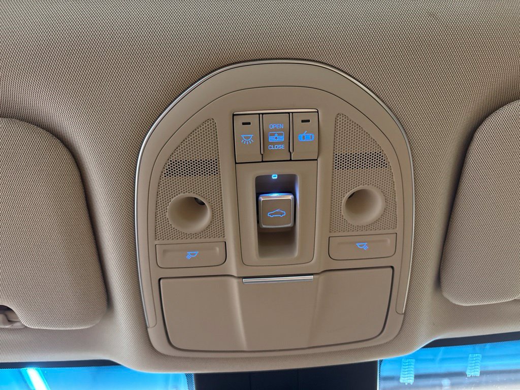 Thumbnail: 2015 Hyundai Genesis - 30