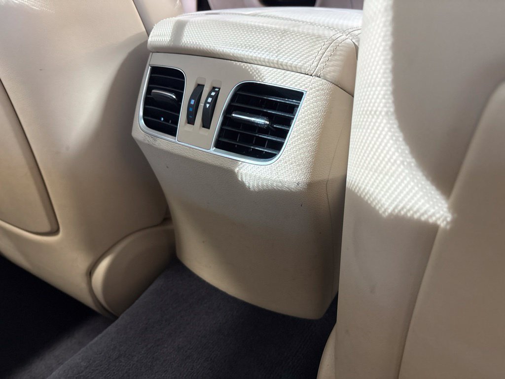 Thumbnail: 2015 Hyundai Genesis - 41