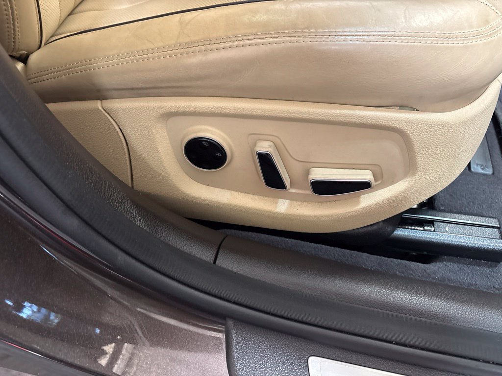 Thumbnail: 2015 Hyundai Genesis - 45