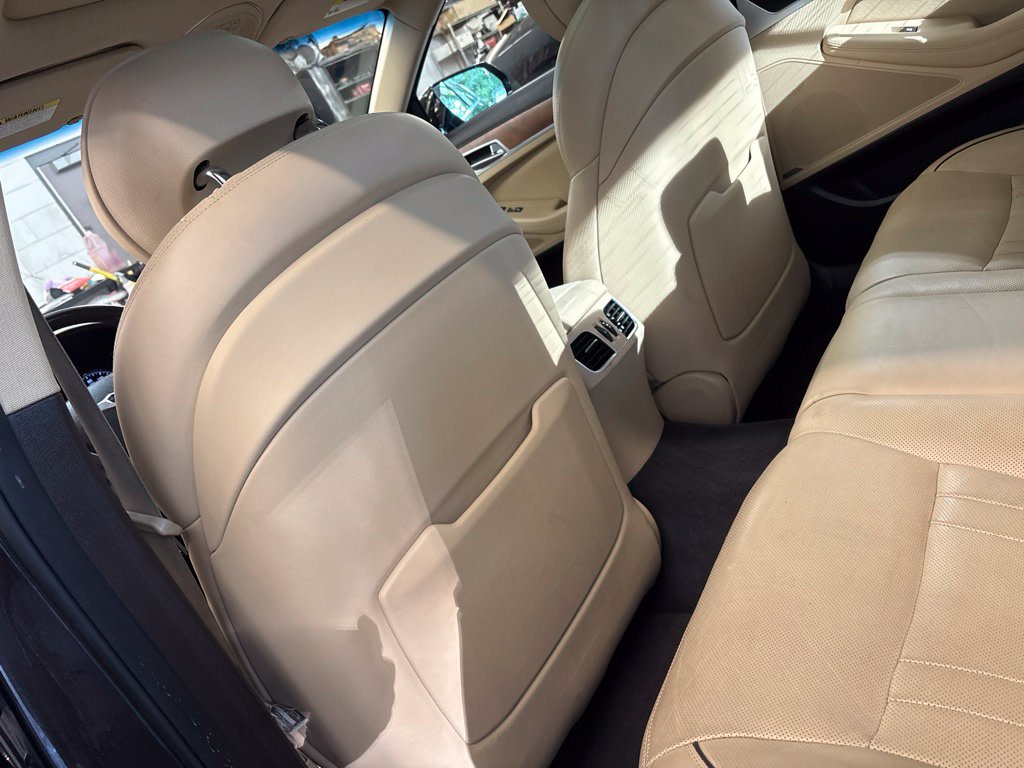 Thumbnail: 2015 Hyundai Genesis - 10