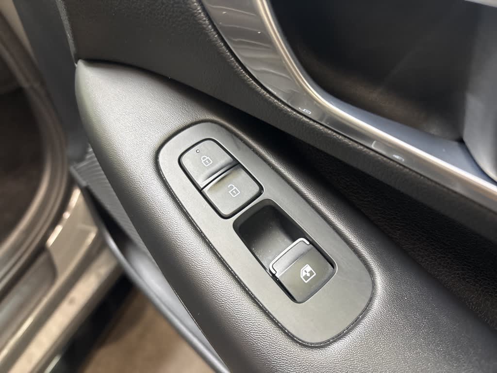 Thumbnail: 2023 Hyundai Sonata - 38