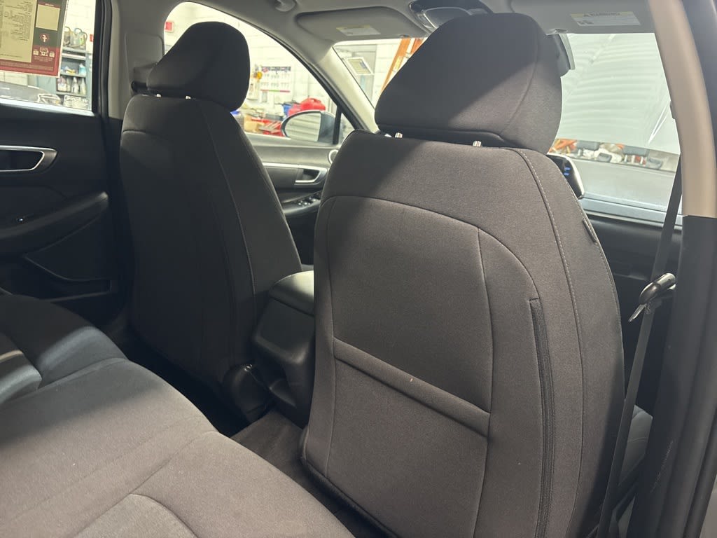 Thumbnail: 2023 Hyundai Sonata - 9