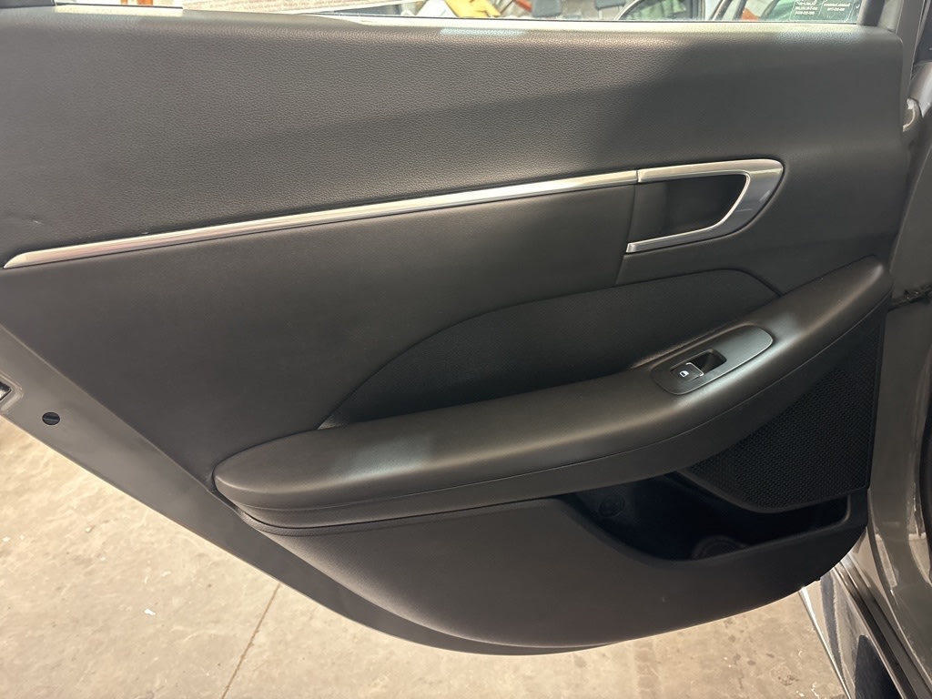 Thumbnail: 2023 Hyundai Sonata - 32