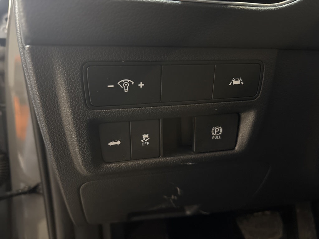 Thumbnail: 2023 Hyundai Sonata - 23