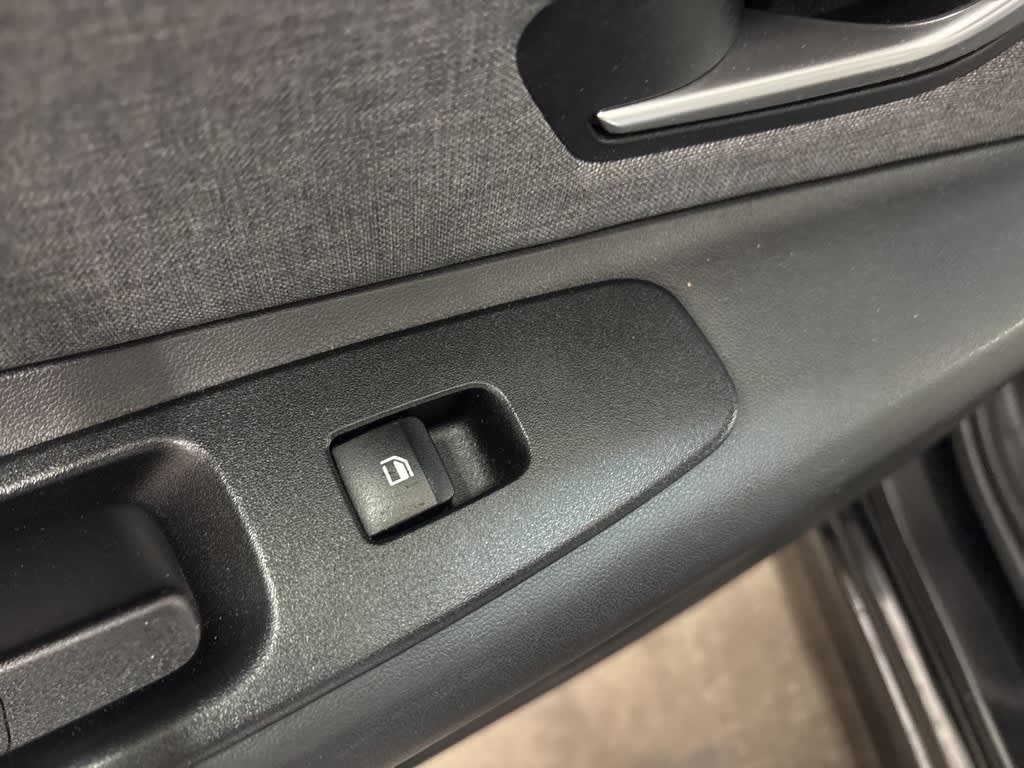 Thumbnail: 2024 Hyundai Elantra - 33