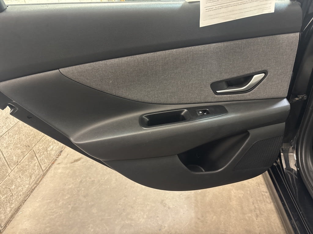 Thumbnail: 2024 Hyundai Elantra - 32