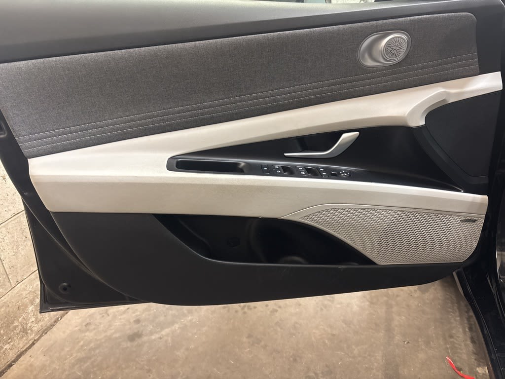 Thumbnail: 2024 Hyundai Elantra - 22