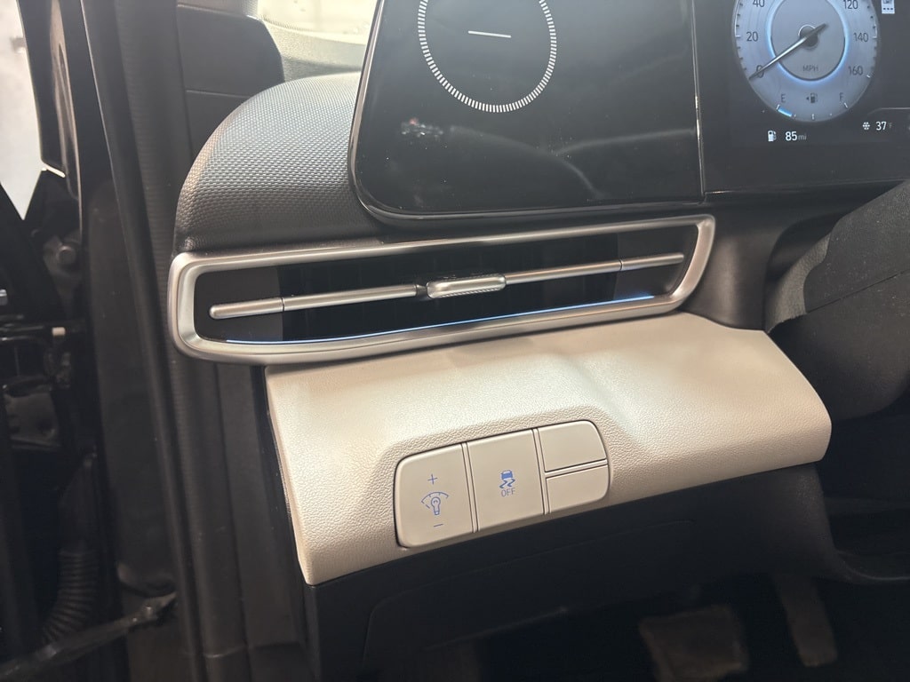 Thumbnail: 2024 Hyundai Elantra - 24