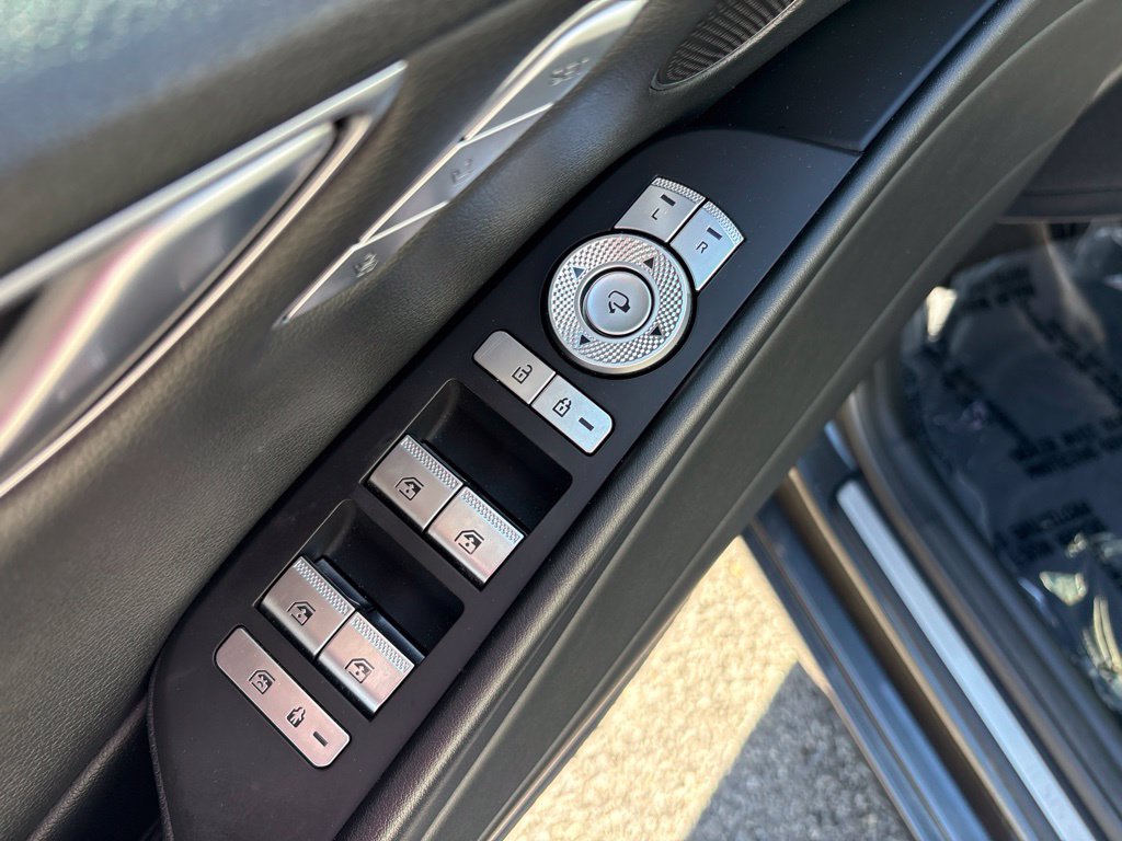 Thumbnail: 2023 Genesis G80 - 24