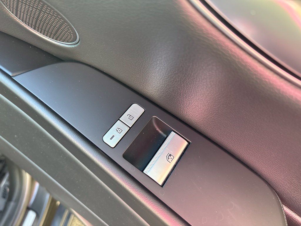 Thumbnail: 2023 Genesis G80 - 39