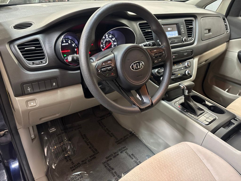 Thumbnail: 2018 Kia Sedona - 2