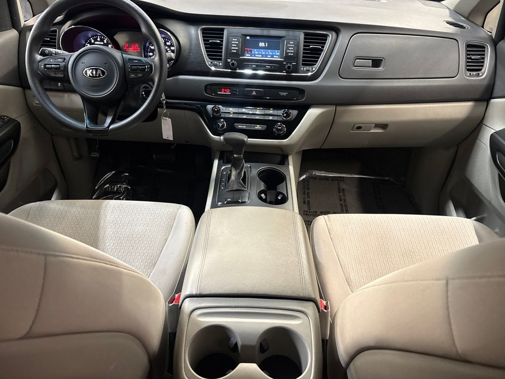 Thumbnail: 2018 Kia Sedona - 11