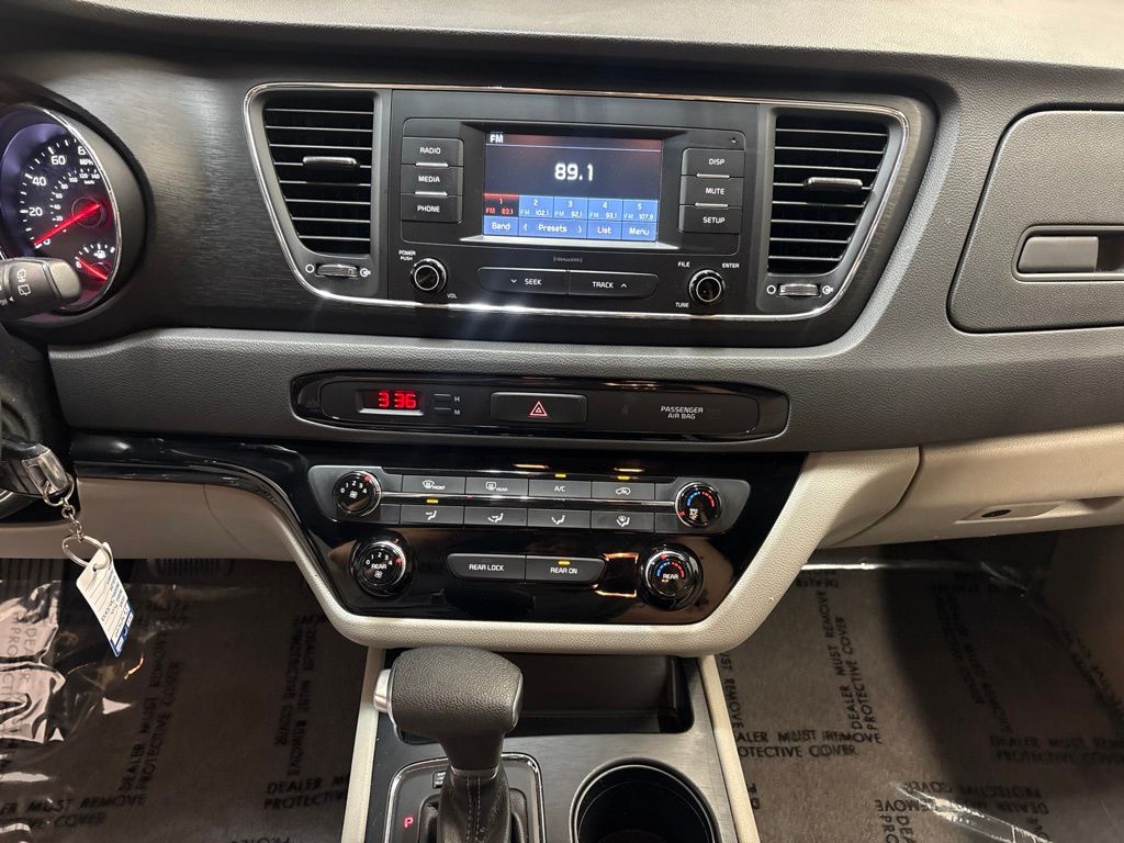 Thumbnail: 2018 Kia Sedona - 13