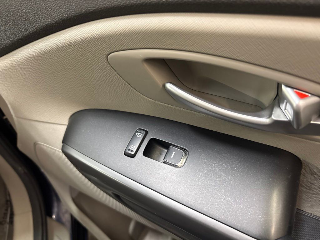 Thumbnail: 2018 Kia Sedona - 39