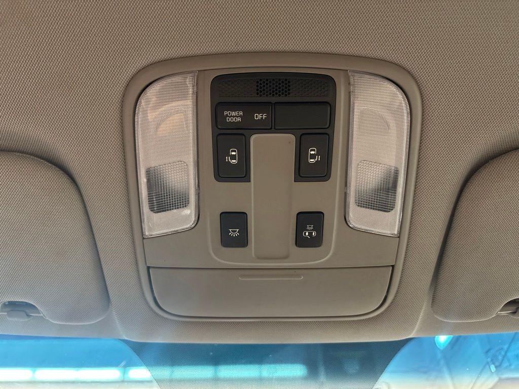 Thumbnail: 2018 Kia Sedona - 27
