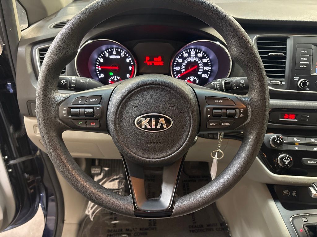 Thumbnail: 2018 Kia Sedona - 7