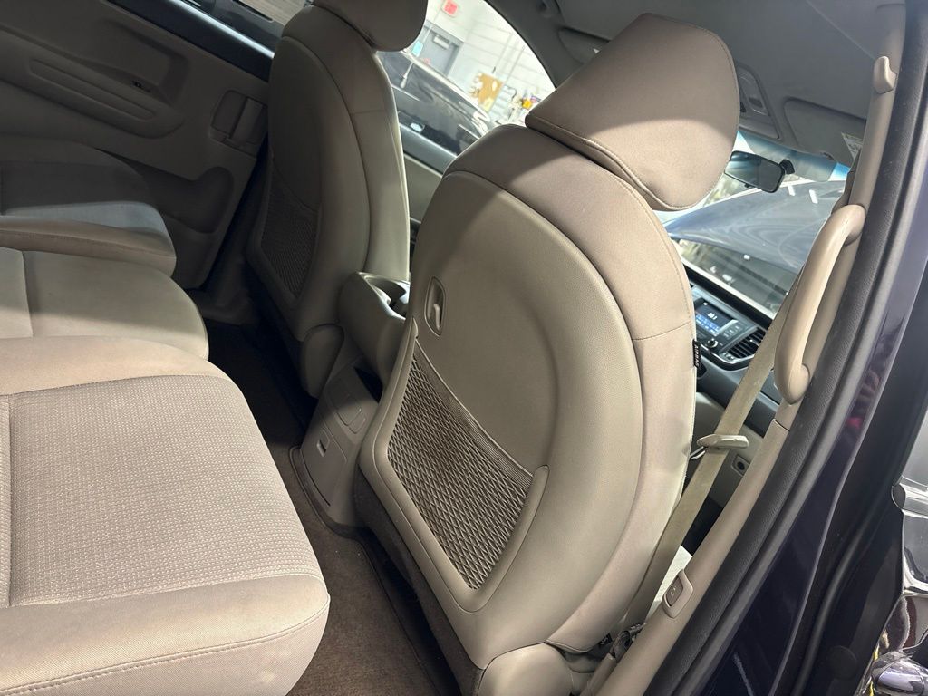 Thumbnail: 2018 Kia Sedona - 10
