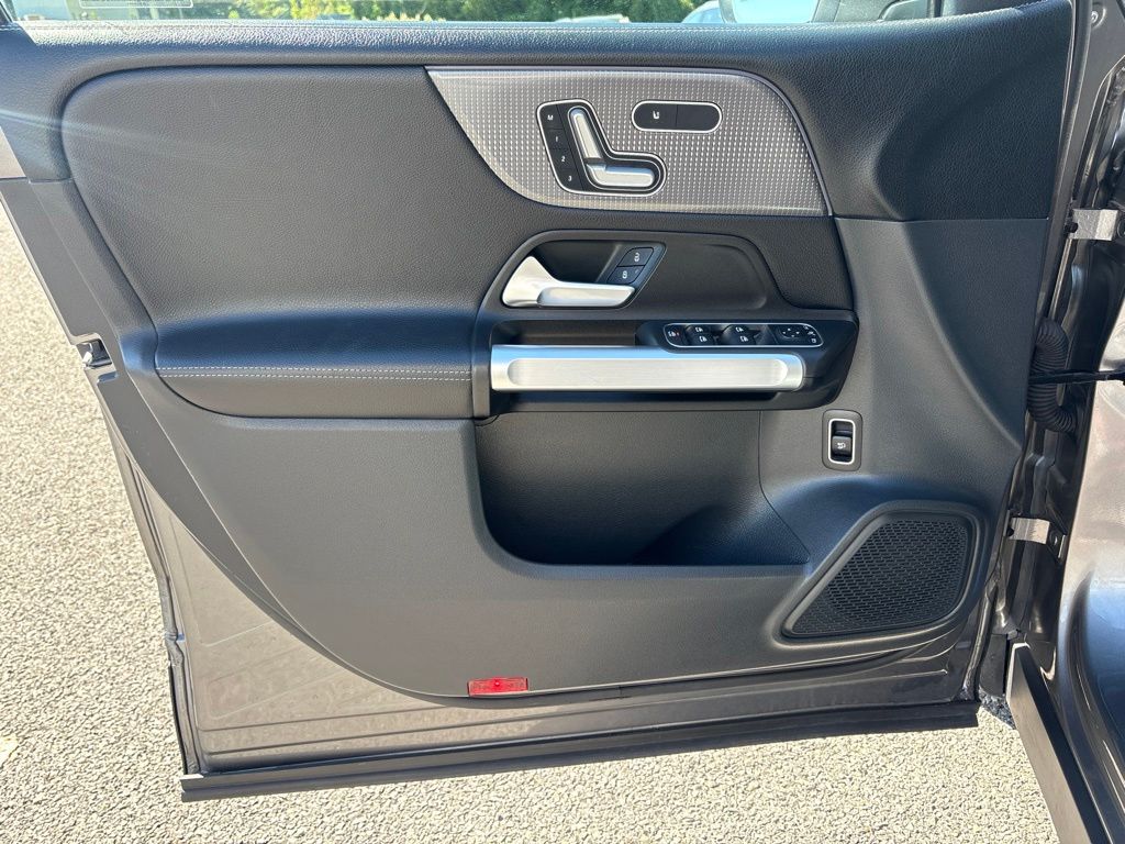 Thumbnail: 2022 Mercedes-Benz GLB - 20