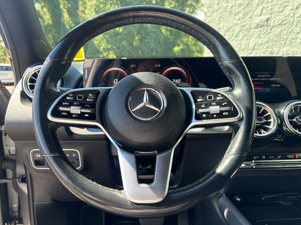 Thumbnail: 2022 Mercedes-Benz GLB - 7