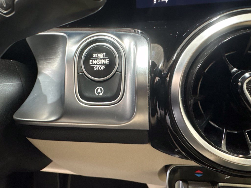 Thumbnail: 2020 Mercedes-Benz GLB - 28