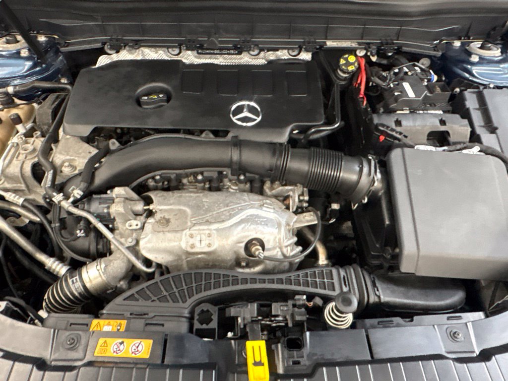 Thumbnail: 2020 Mercedes-Benz GLB - 6