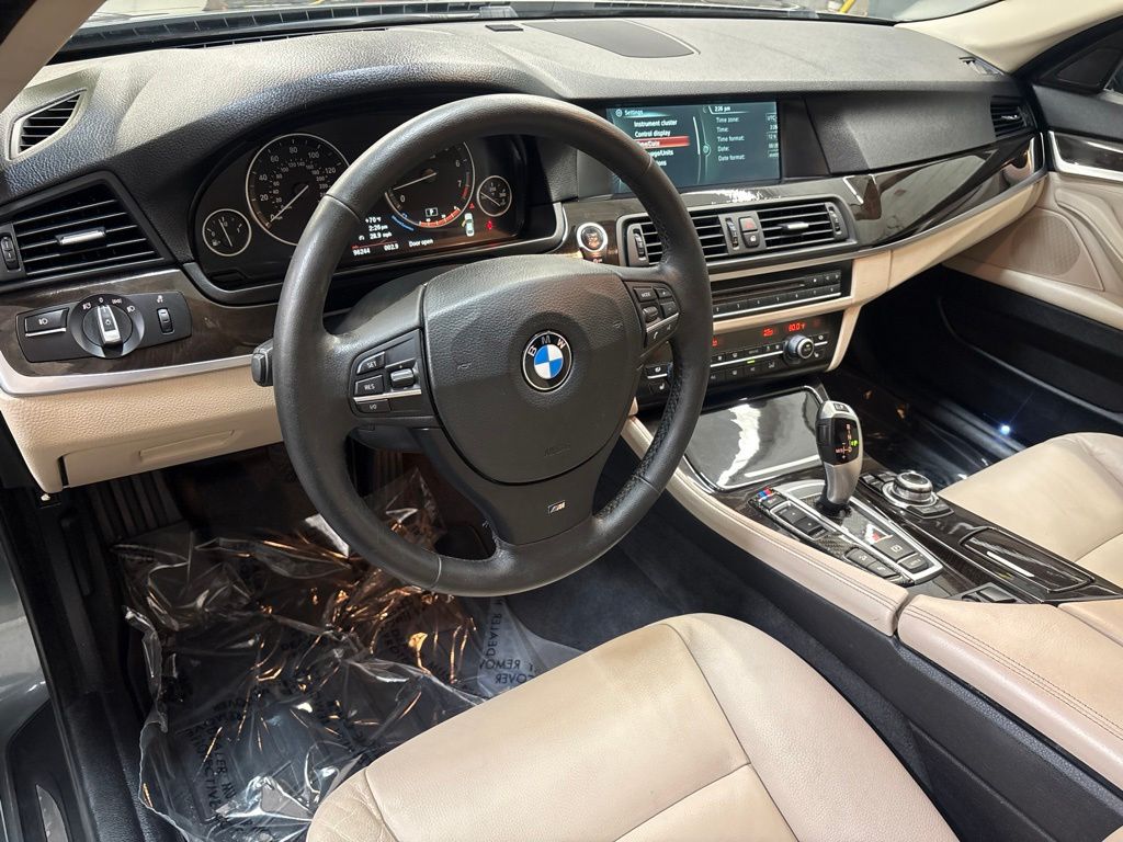 Thumbnail: 2013 BMW 5 Series - 2