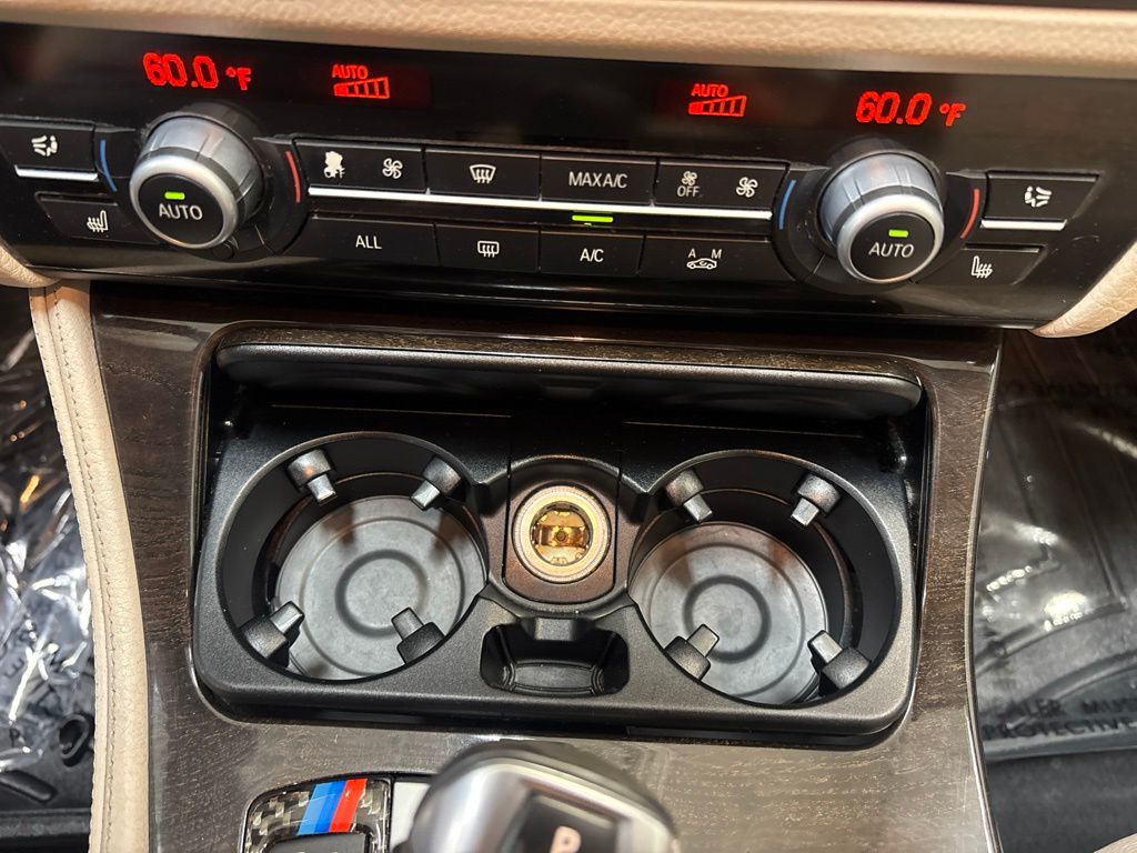 Thumbnail: 2013 BMW 5 Series - 34
