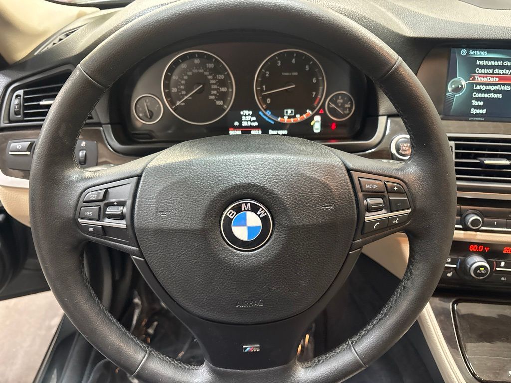 Thumbnail: 2013 BMW 5 Series - 8