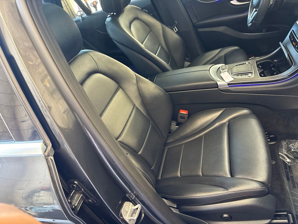 Thumbnail: 2020 Mercedes-Benz GLC - 10