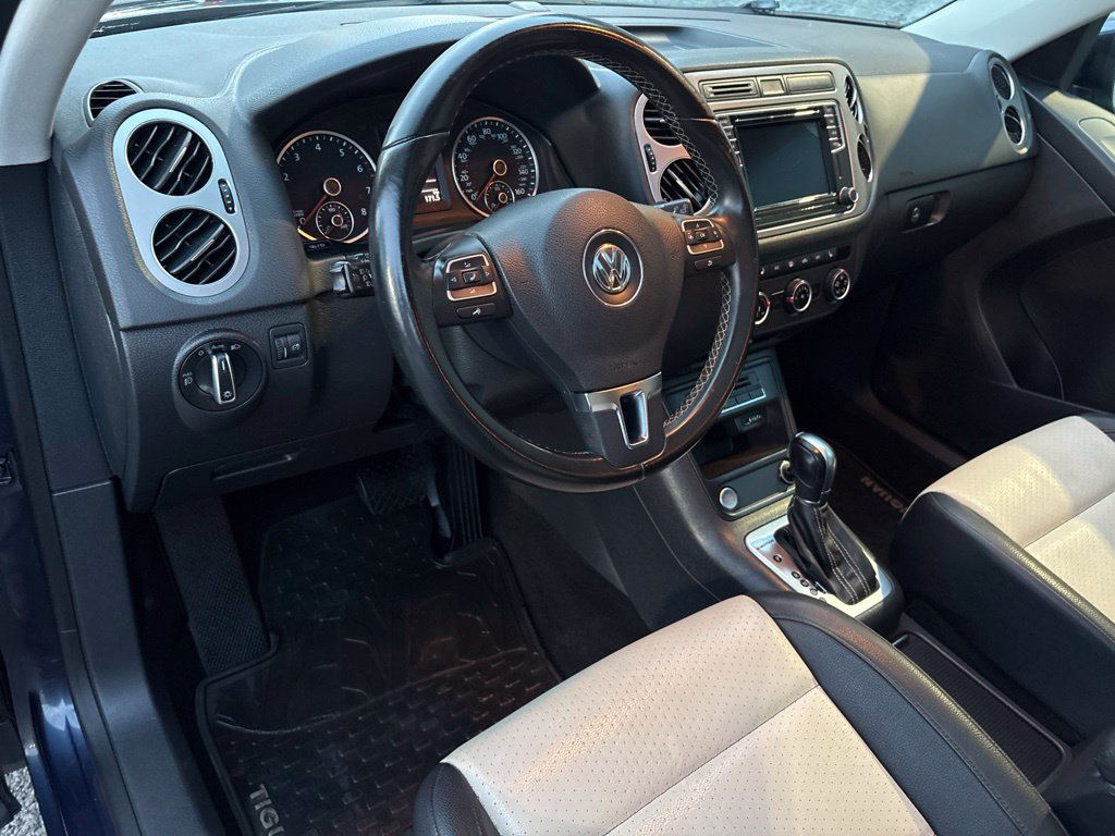 Thumbnail: 2016 Volkswagen Tiguan - 2