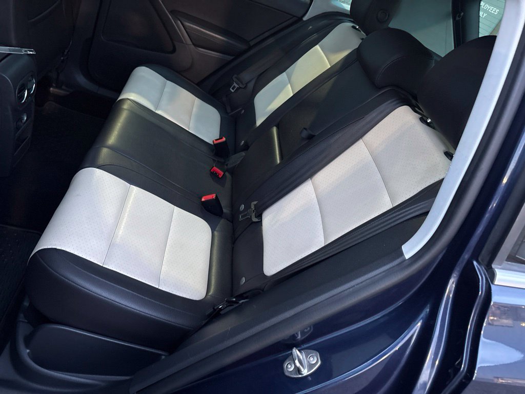 Thumbnail: 2016 Volkswagen Tiguan - 36