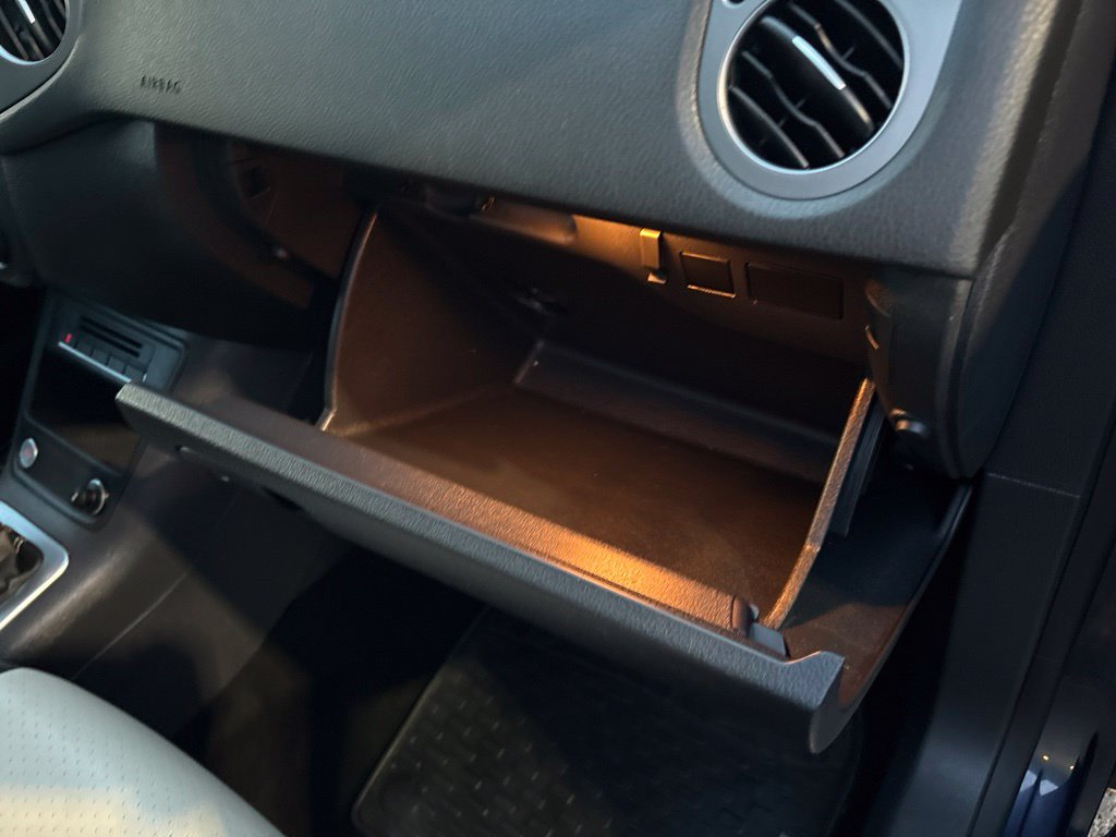 Thumbnail: 2016 Volkswagen Tiguan - 45