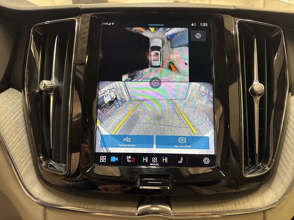 Thumbnail: 2024 Volvo XC60 - 27