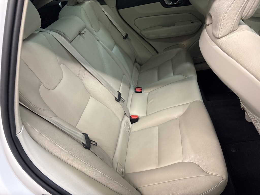 Thumbnail: 2024 Volvo XC60 - 40