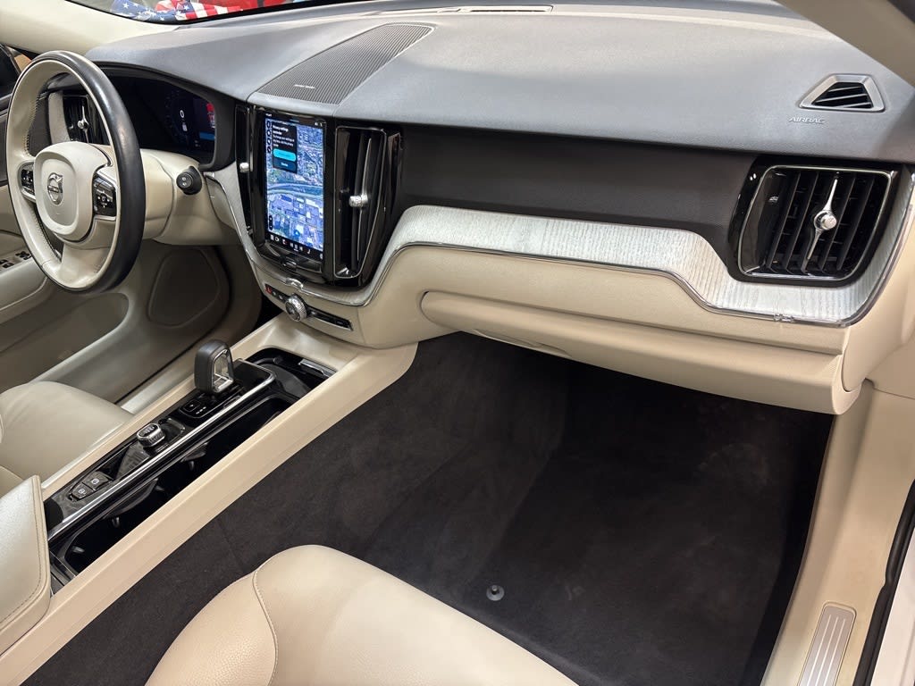 Thumbnail: 2024 Volvo XC60 - 12