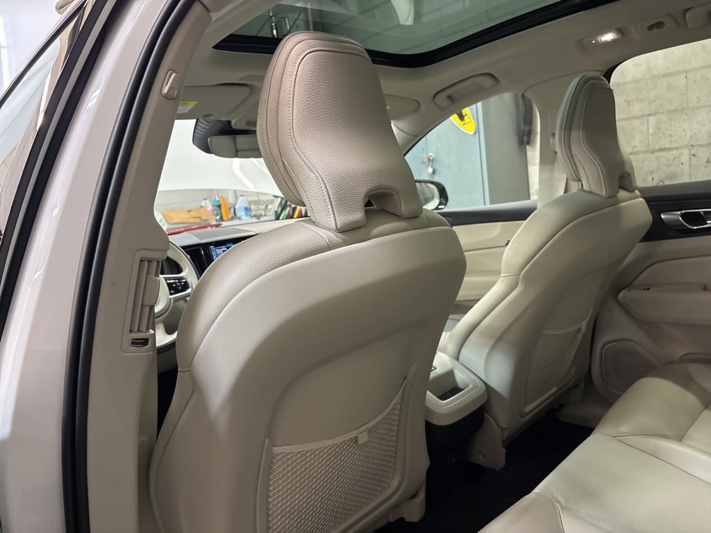 Thumbnail: 2024 Volvo XC60 - 10