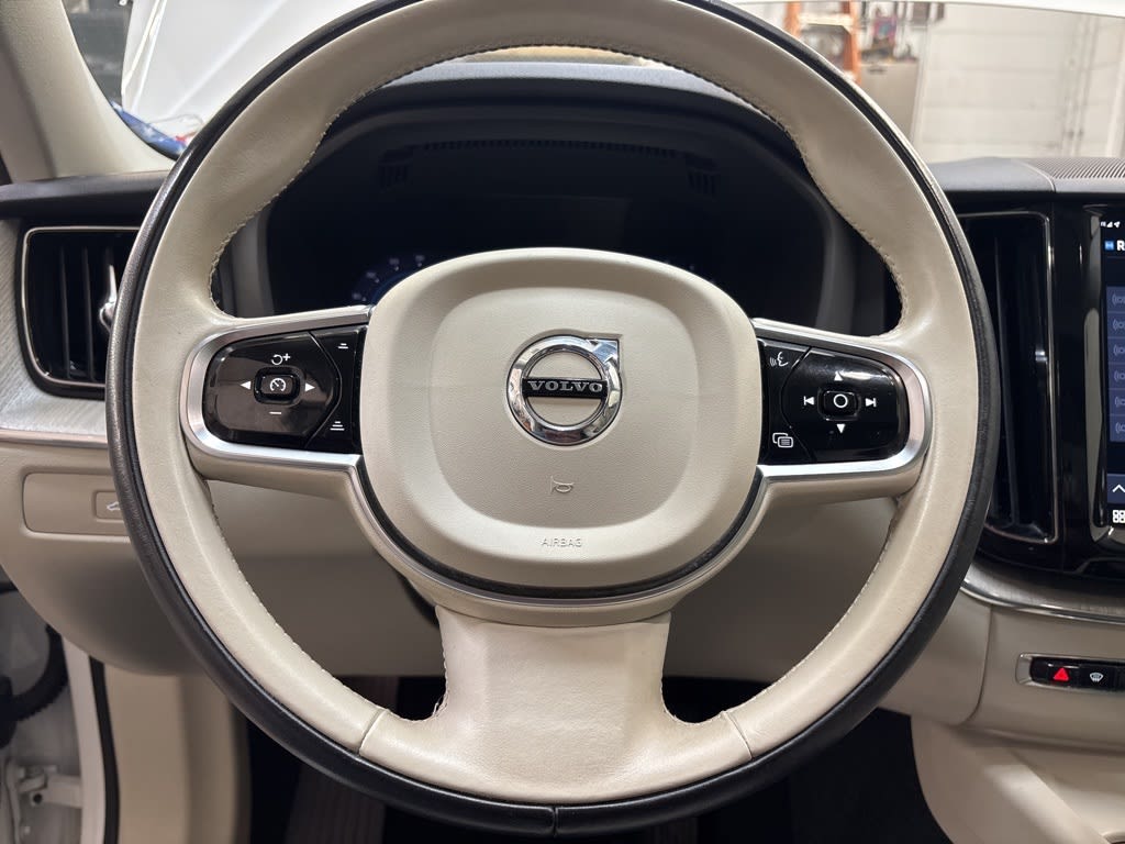 Thumbnail: 2024 Volvo XC60 - 7