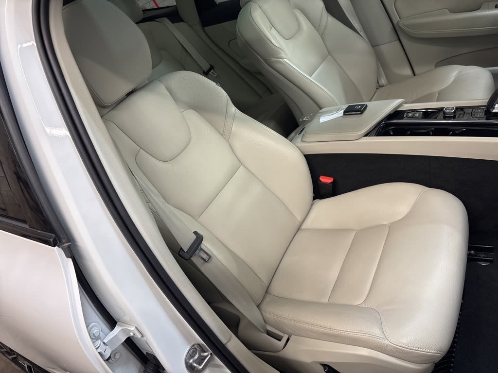 Thumbnail: 2024 Volvo XC60 - 9