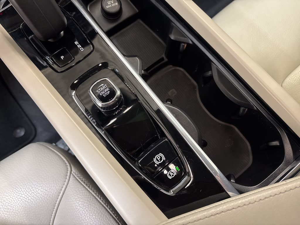 Thumbnail: 2024 Volvo XC60 - 29