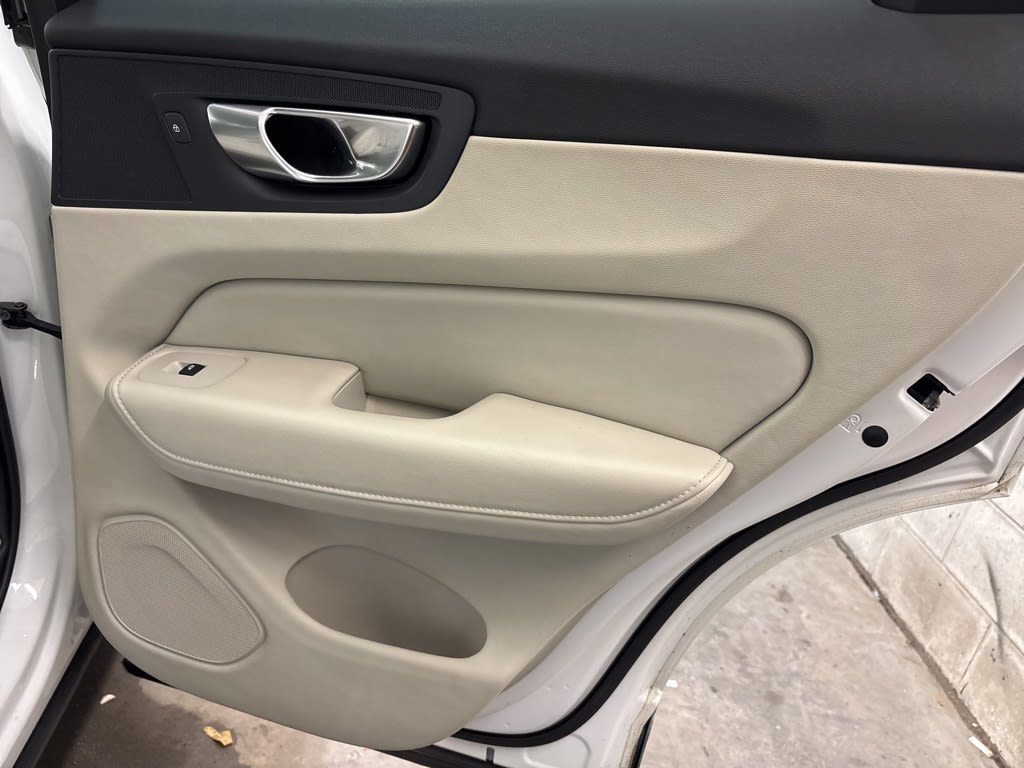 Thumbnail: 2024 Volvo XC60 - 38