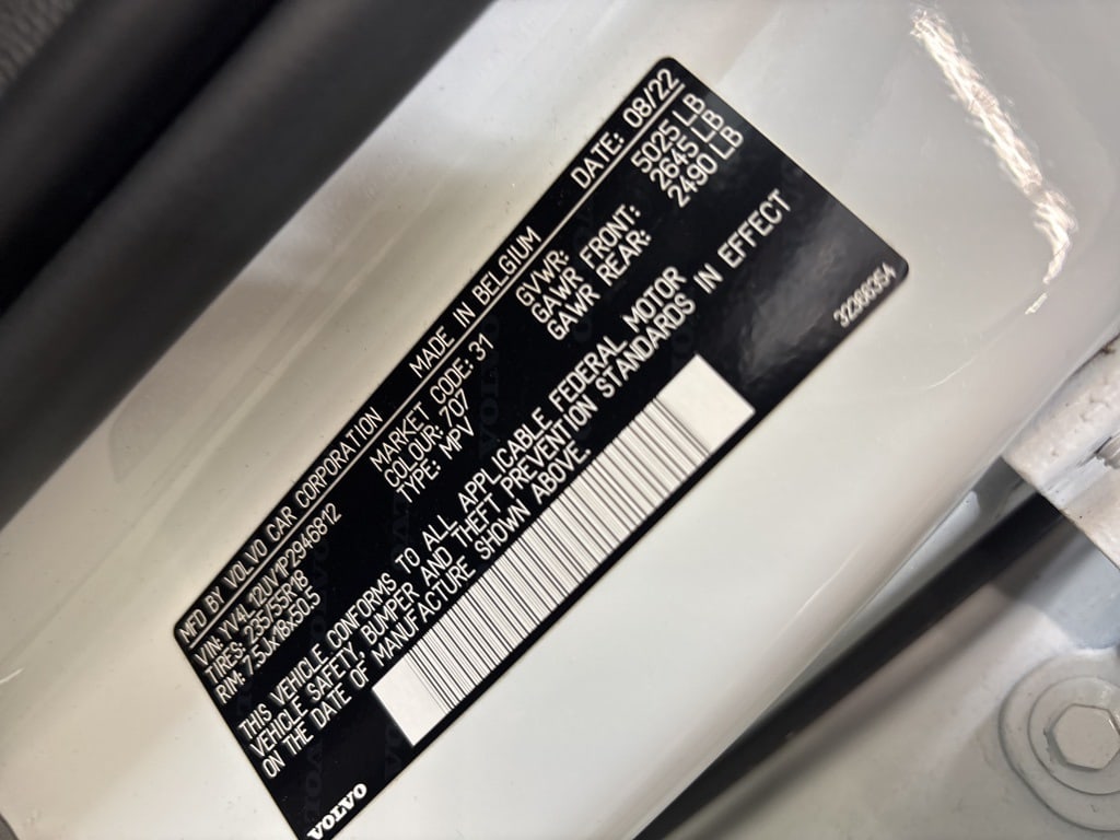 Thumbnail: 2023 Volvo XC40 - 42